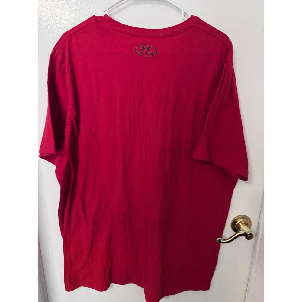 Under Armour HeatGear Red Graphic Logo T-Shirt Mens 2XL Loose Fit Short Sleeve